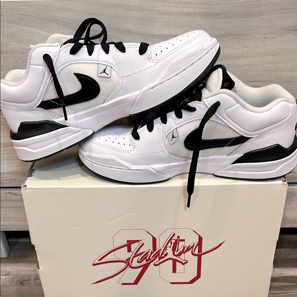 Nike Air Jordan Stadium 90 White and Black Sneakers Unisex 4.5Y/ 6 Women